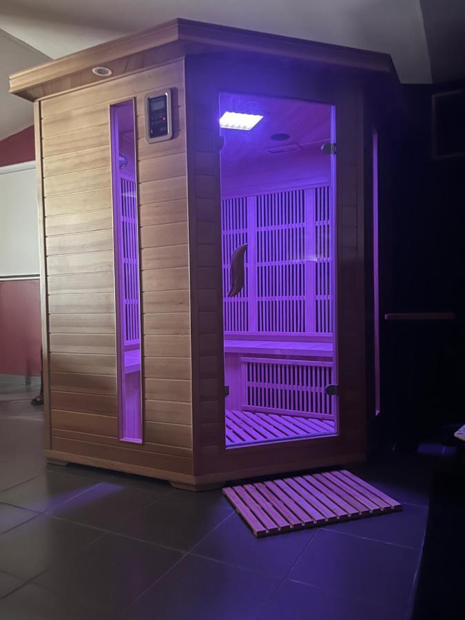 Suite Avec Sauna 36M² Niort Exterior photo