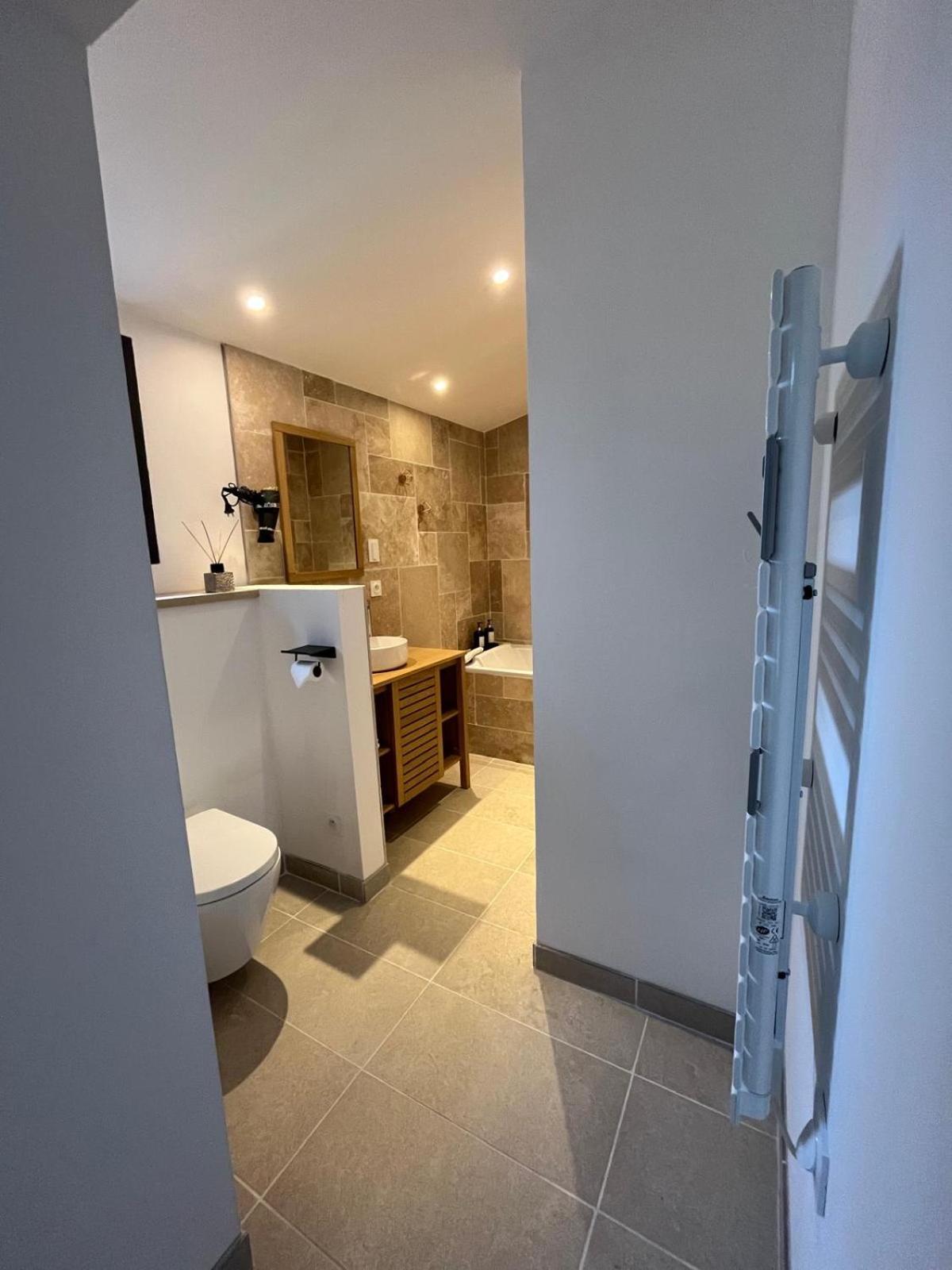 Suite Avec Sauna 36M² Niort Exterior photo